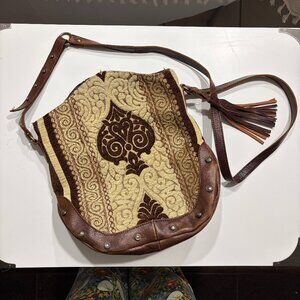 VINTAGE Boho Crossbody Bag Carpet Spade Swirls w/ Leather Trim Tassle Whimsygoth